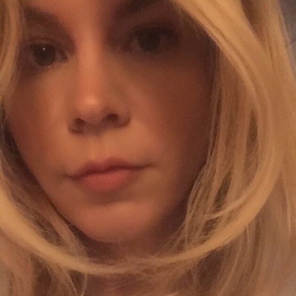 Meet your Posher, Celeste - Picture 2 of 6